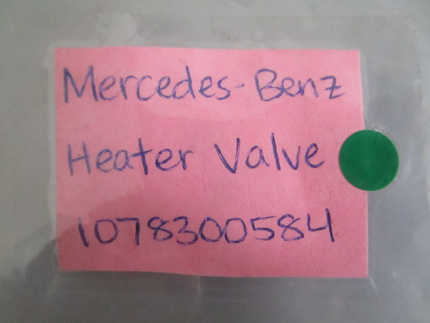 NEW OEM 1078300584 Mercedes-Benz Heater Valve 0820