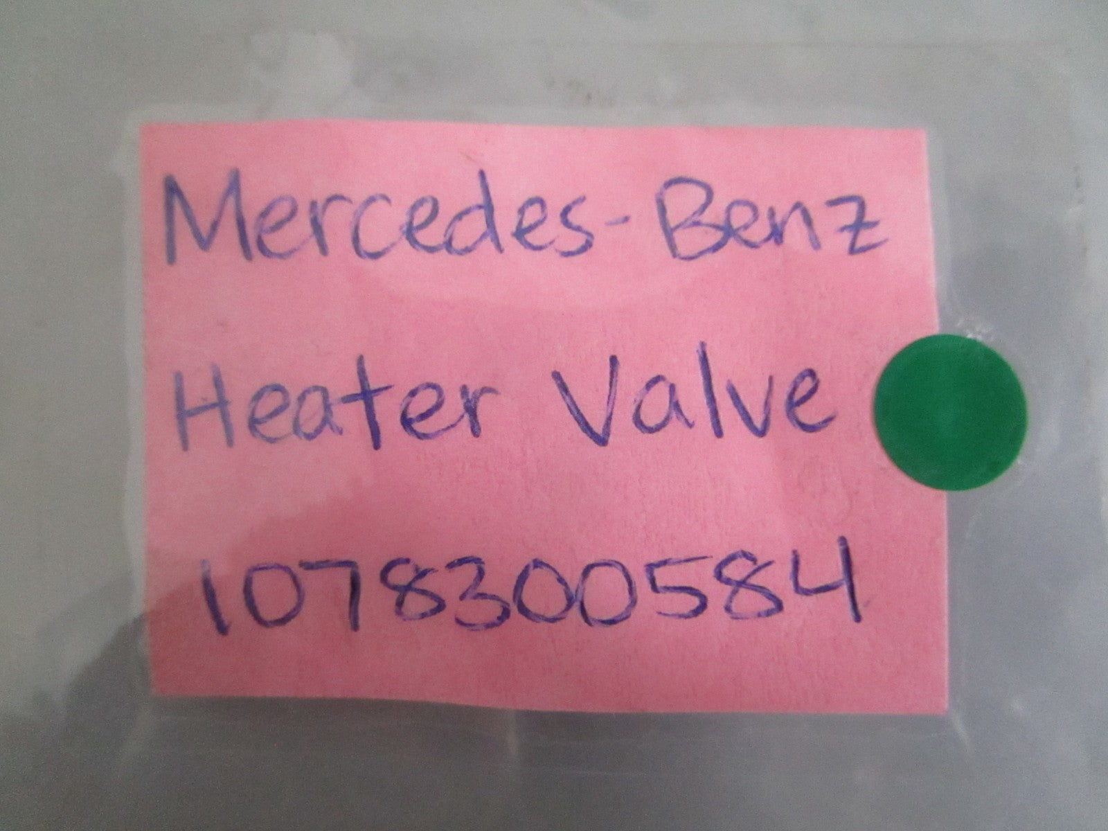 NEW OEM 1078300584 Mercedes-Benz Heater Valve 0820
