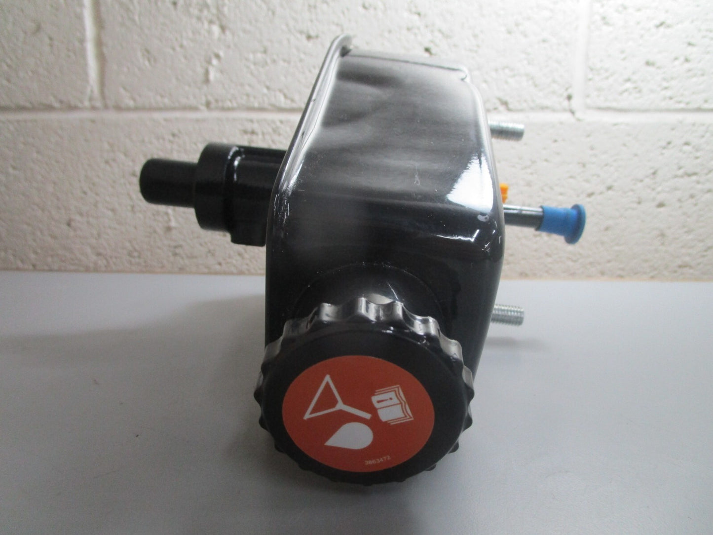 *NEW OEM* 0820 Volvo Penta Steering Pump 3888323