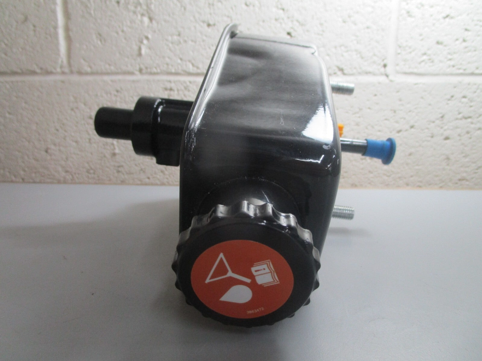 *NEW OEM* 0820 Volvo Penta Steering Pump 3888323