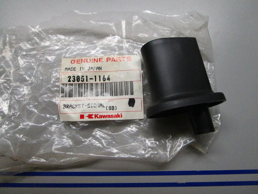 *NEW OEM* 0810 Kawasaki Turn Signal Bracket 23051-1164