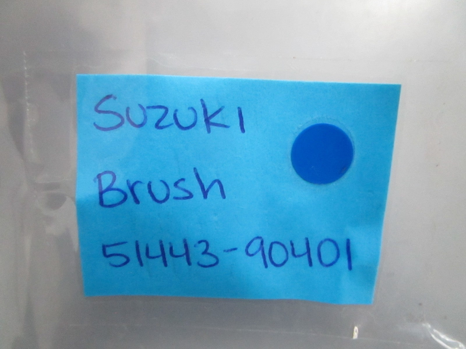 *NEW OEM* 0820 Suzuki Brush 51443-90401