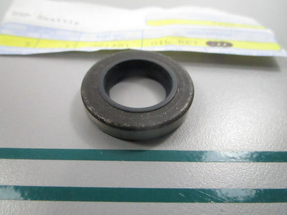 NEW OEM 321481 0321481 OMC Johnson Evinrude Oil Retainer 0810