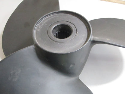 *NEW OEM* 0720 Volvo Penta LH 15 x 17 Propeller 854982
