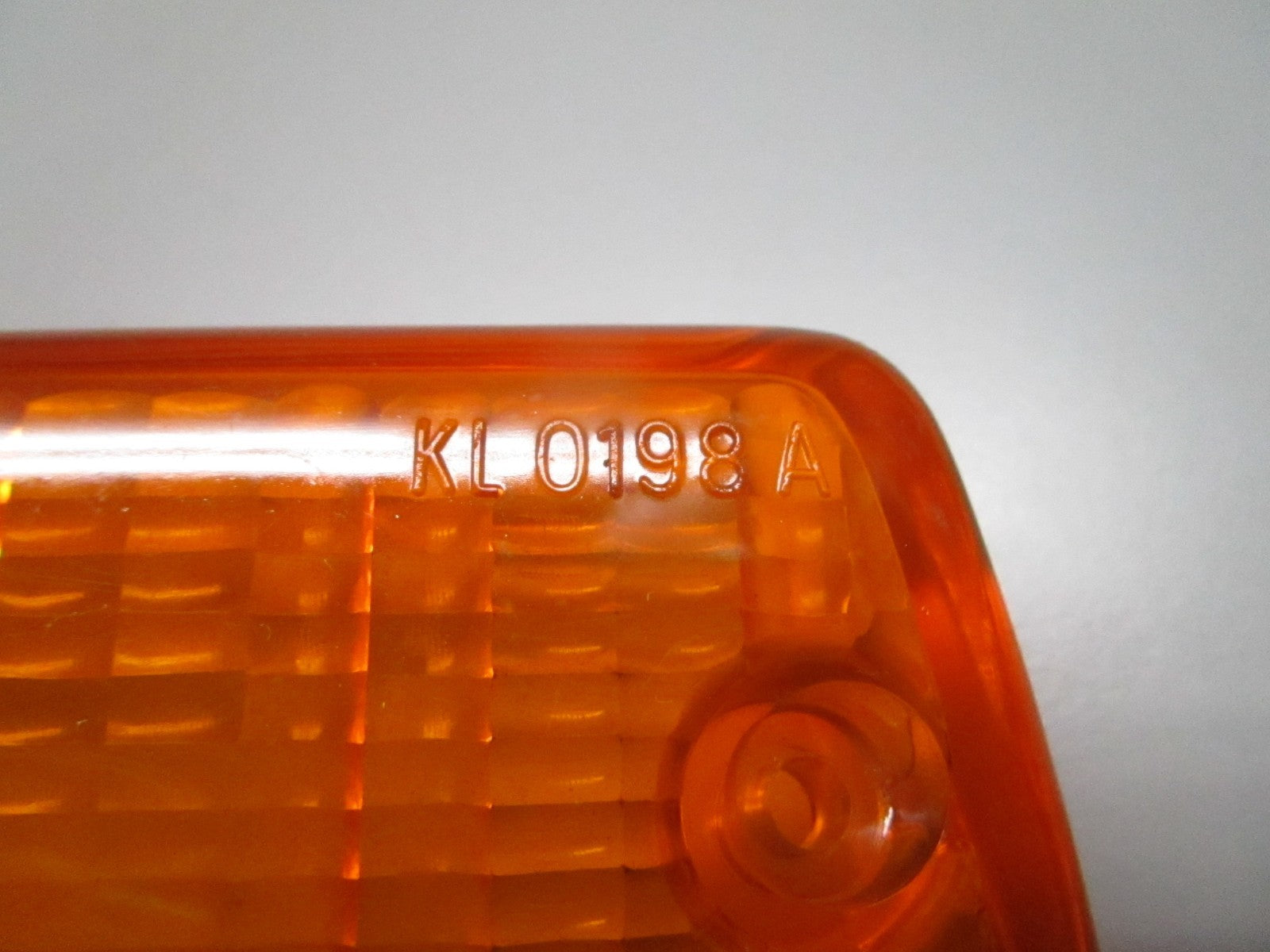 NEW OEM 0018266690 Bosch Mercedes Right Turn Lens 0820