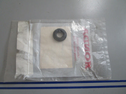 *NEW OEM* 0810 Honda Grommet 80117-MCV-000