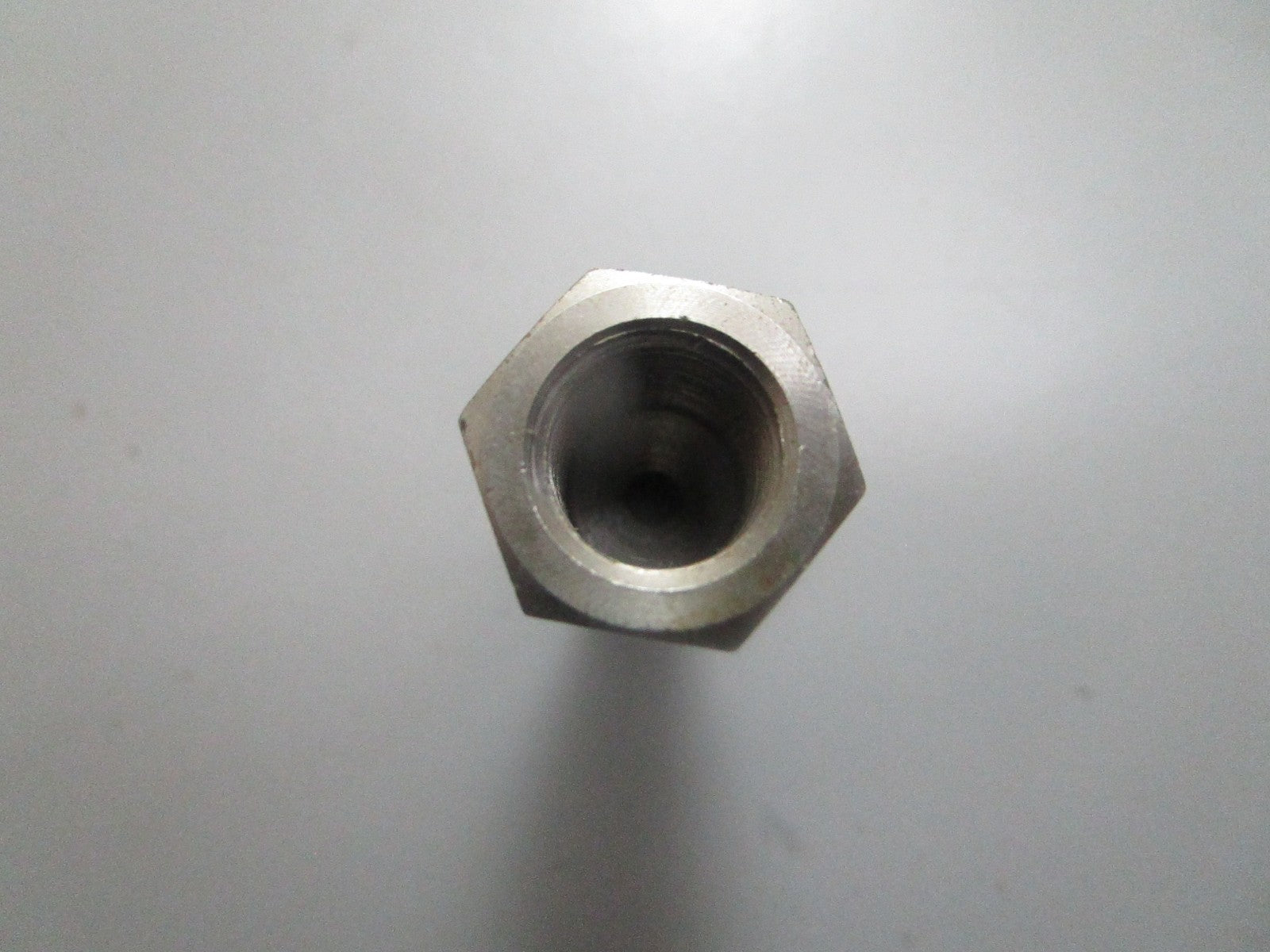 *NEW OEM* 0820 Volvo Penta Spindle 854344