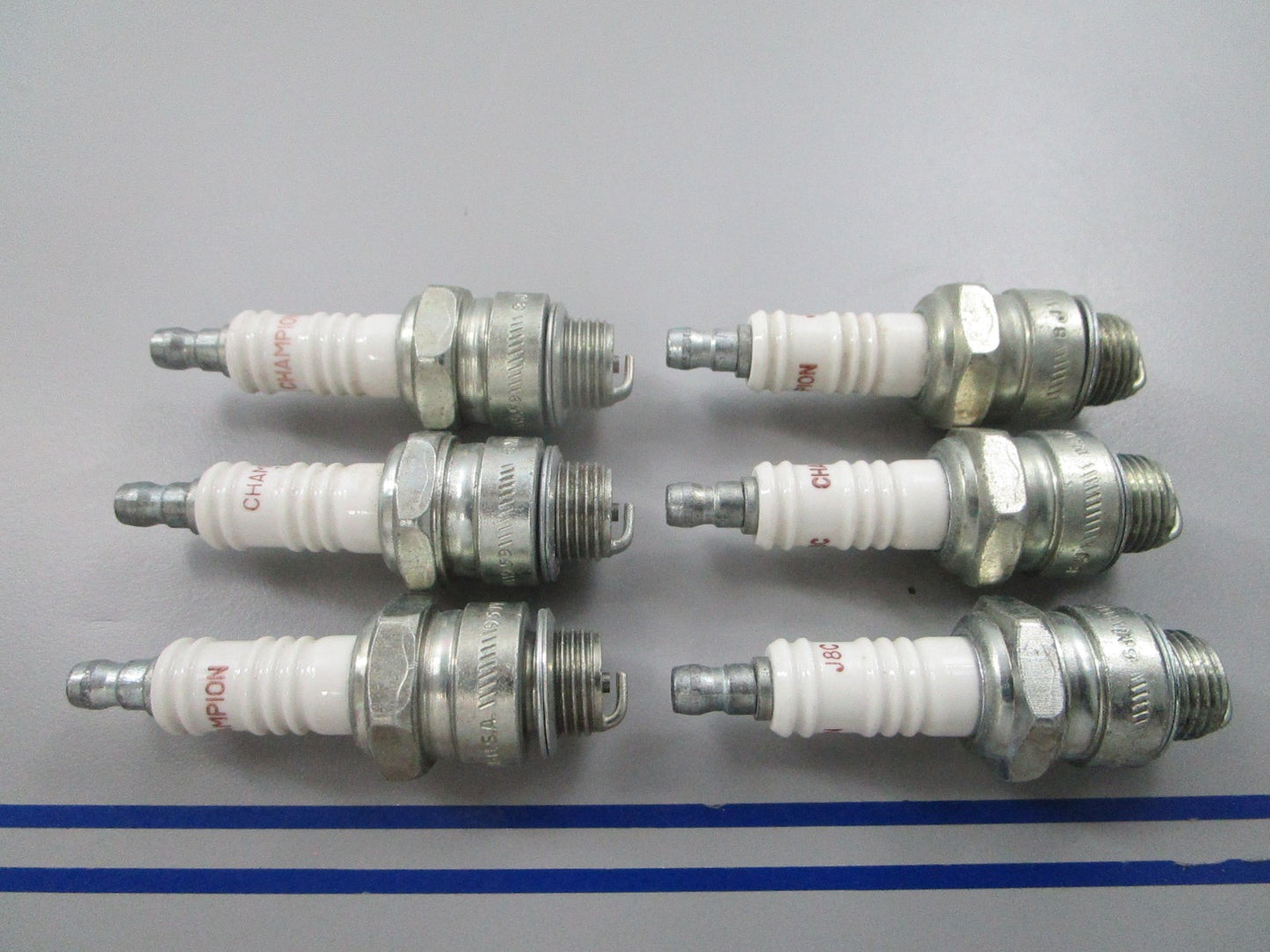 NEW (LOT OF 6) Champion J8C Spark Plug 0810