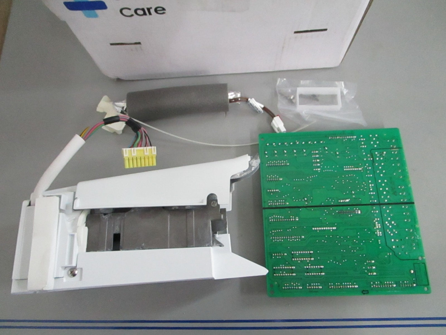*NEW OEM* 0820 Samsung Ice Maker Service Kit DA82-02655A