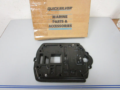 NEW OEM 820194A1 Mercury Force 90 120 hp 1995 1996 1997 Exhaust Plate 0720