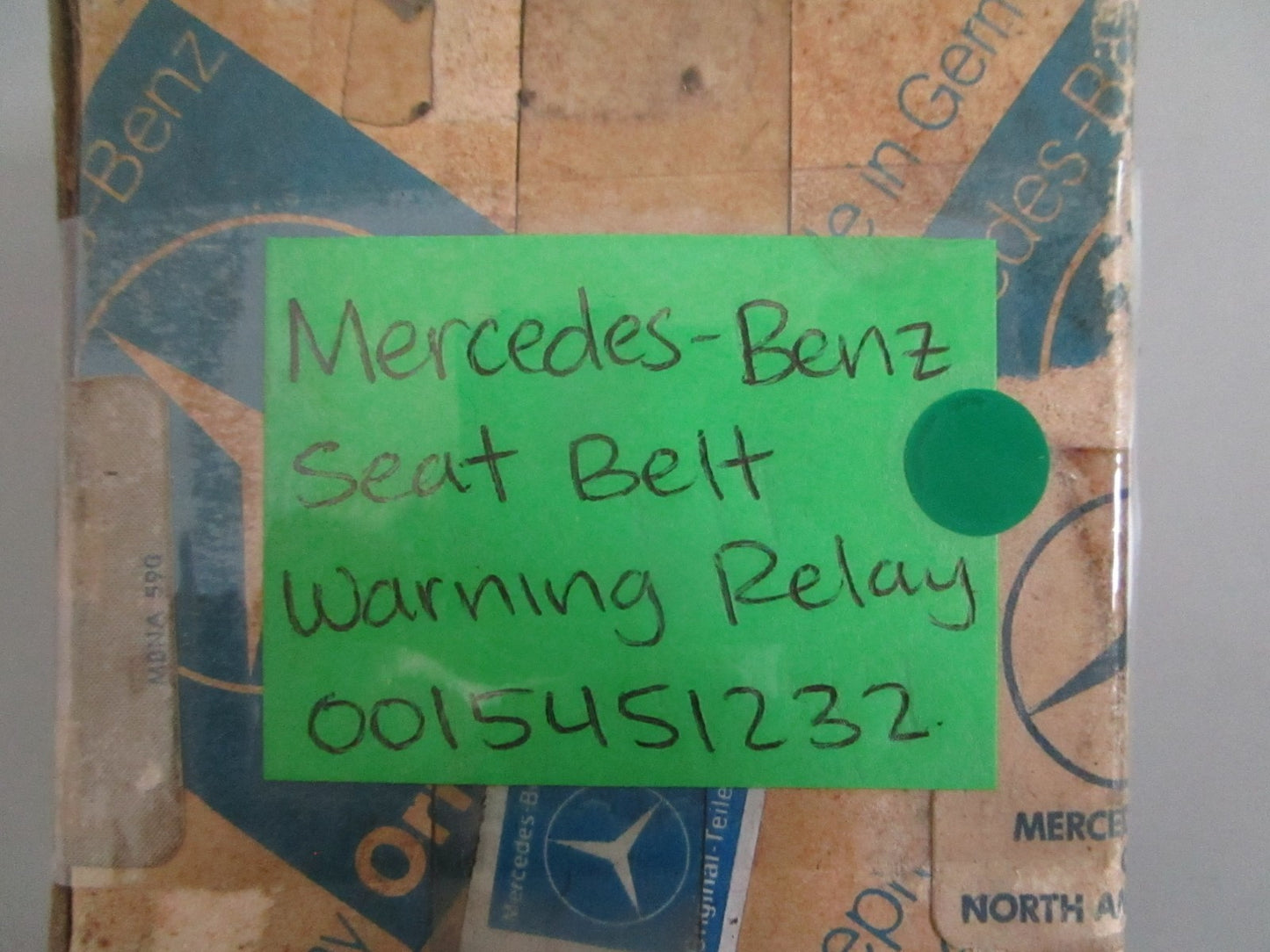 NEW OEM 0015451232 Mercedes-Benz Seat Belt Warning Relay 0820