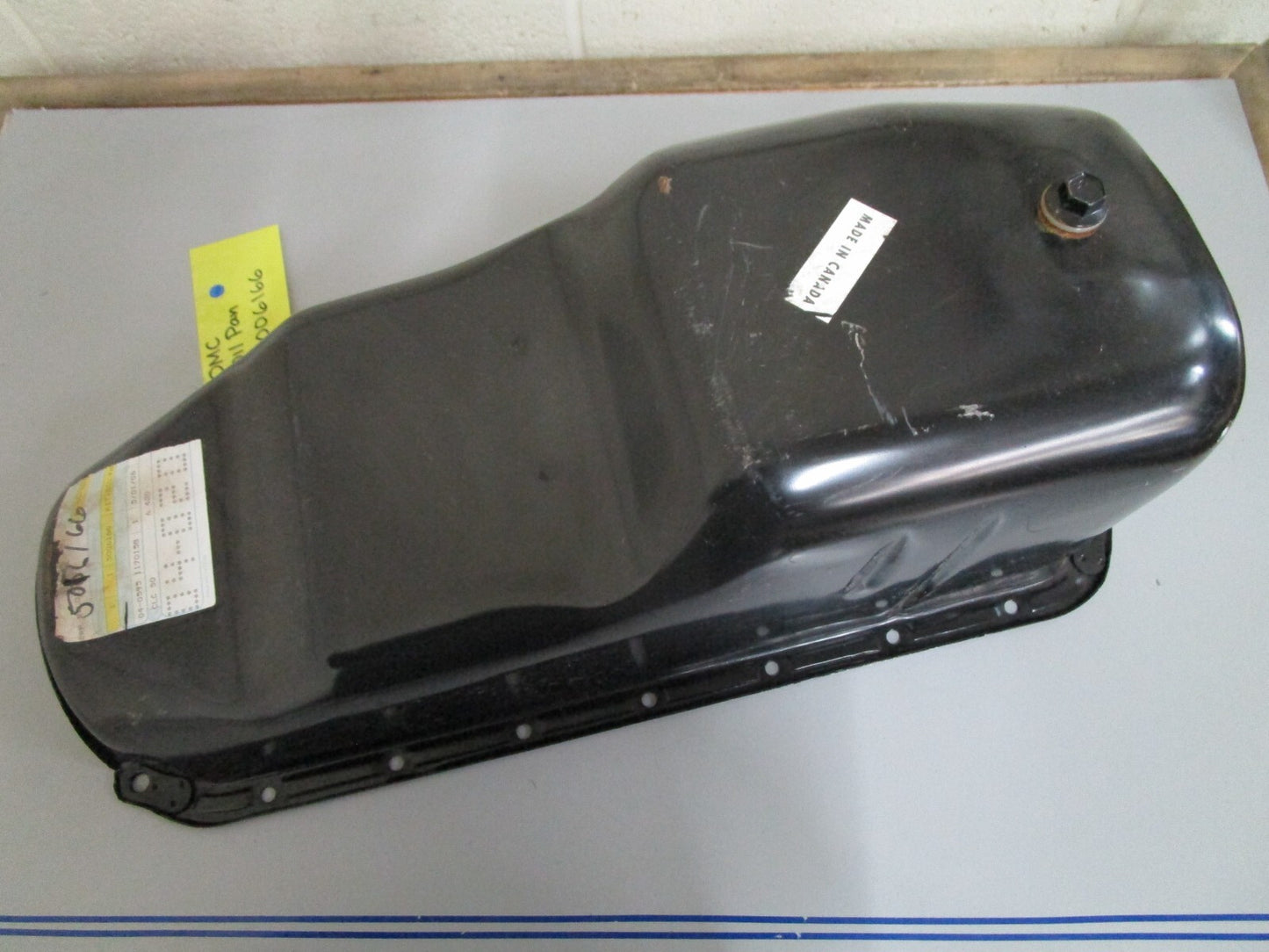 *NEW OEM* 0820 OMC Johnson Evinrude Oil Pan 5006166