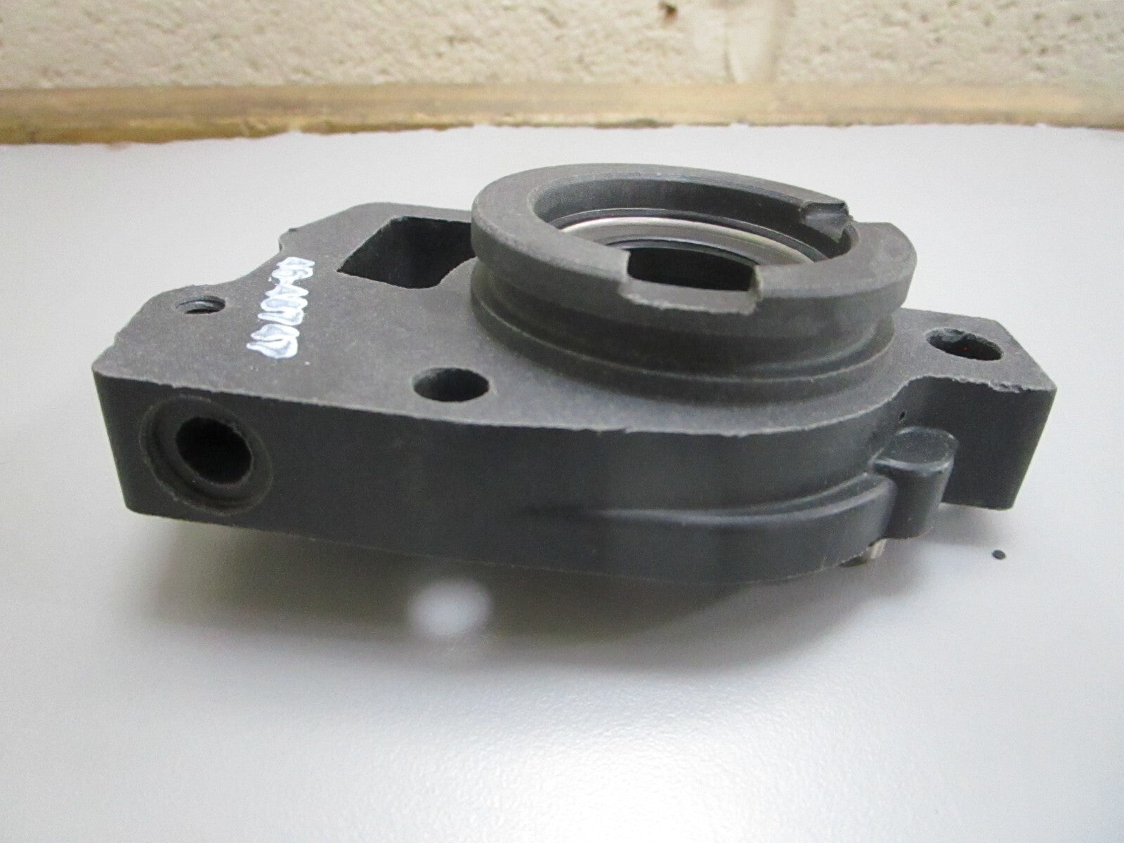 *NEW OEM* 0820 Mercury Quicksilver Water Pump Base 46-48747A 1