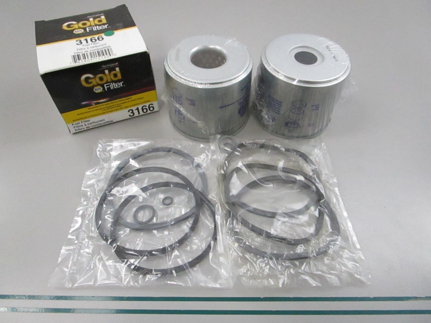 NEW (LOT OF 2) 3166 Napa Fuel Filter 0810