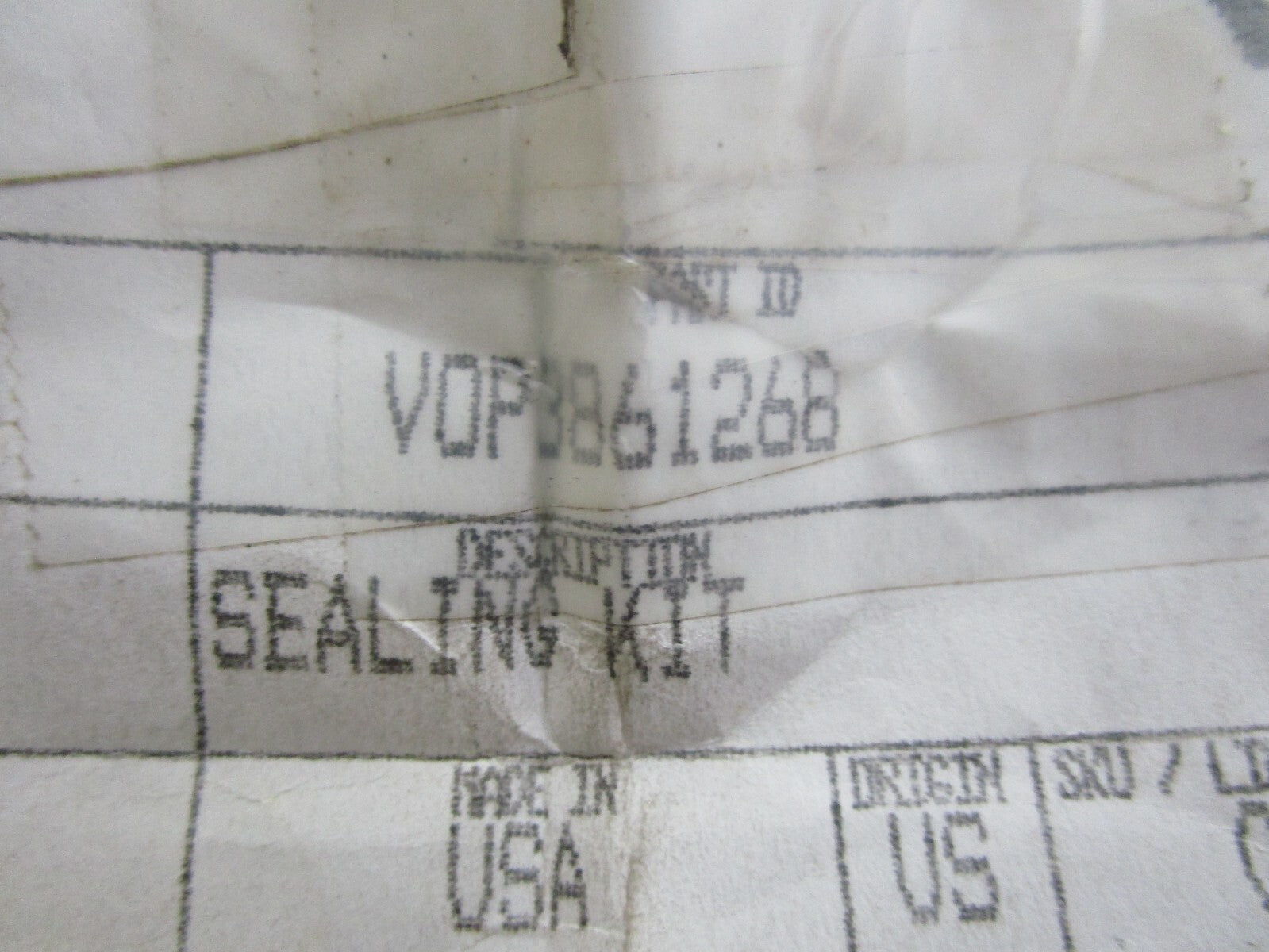 *NEW OEM* 0820 Volvo Penta Seal Kit 3861268