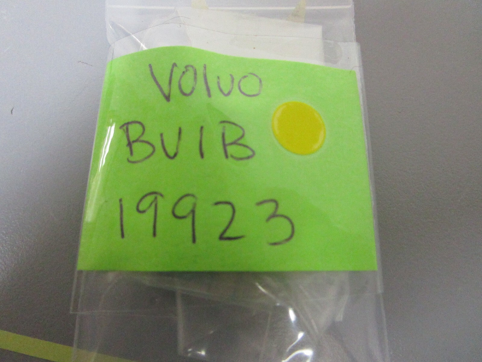 *NEW OEM* 0750 Volvo Penta BULB 19923