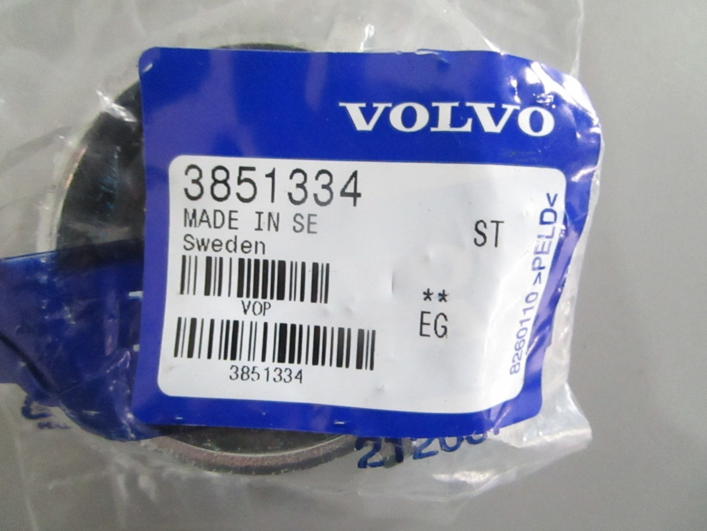 NEW OEM 3851334 Volvo Penta Propeller Nut 0820