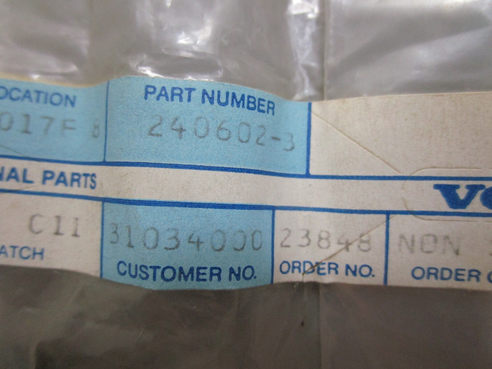 *NEW OEM* 0810 Volvo Penta Bushing 240602 0240602