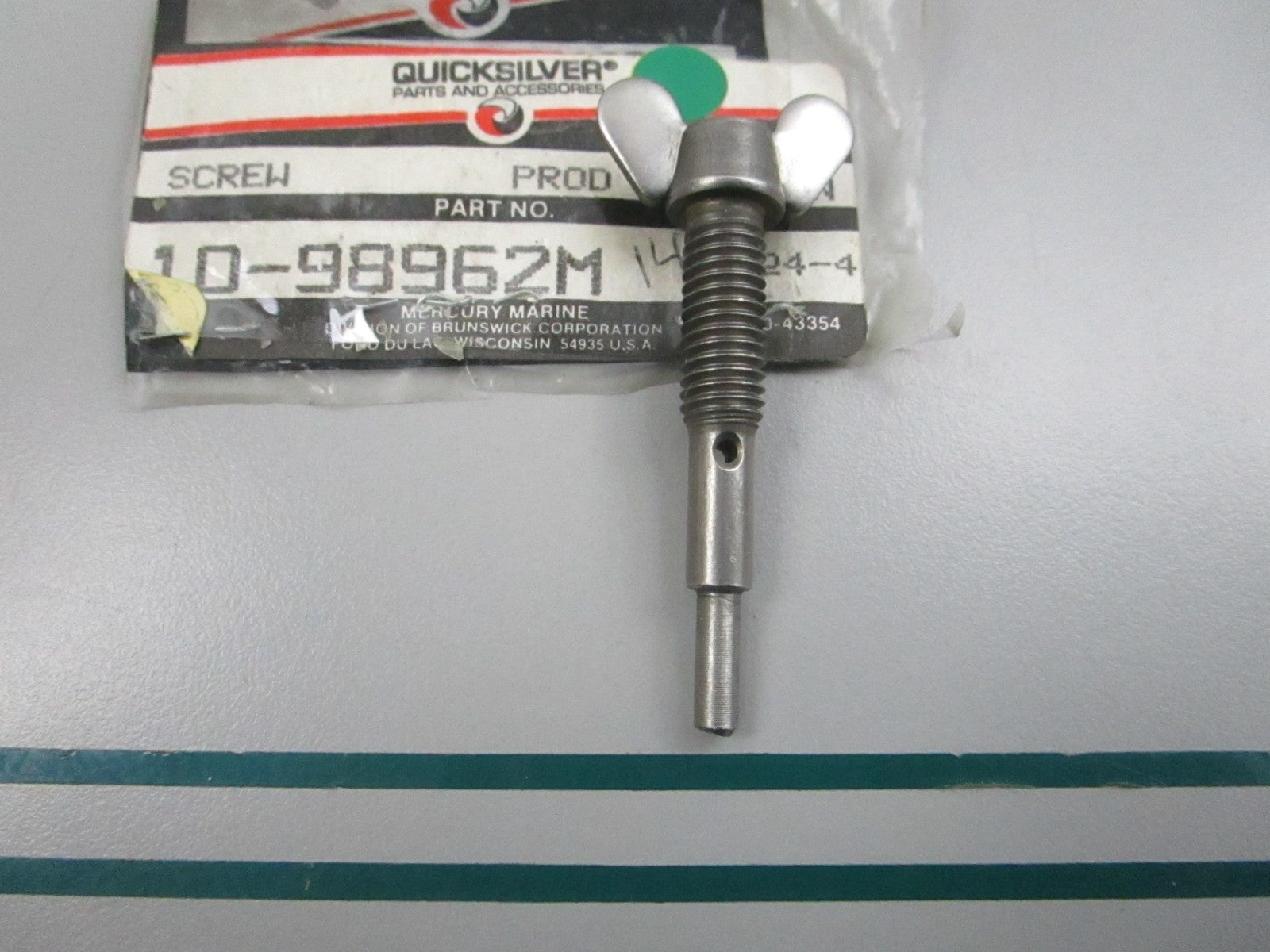 NEW OEM 10-98962M Mercury Quicksilver Screw 0810
