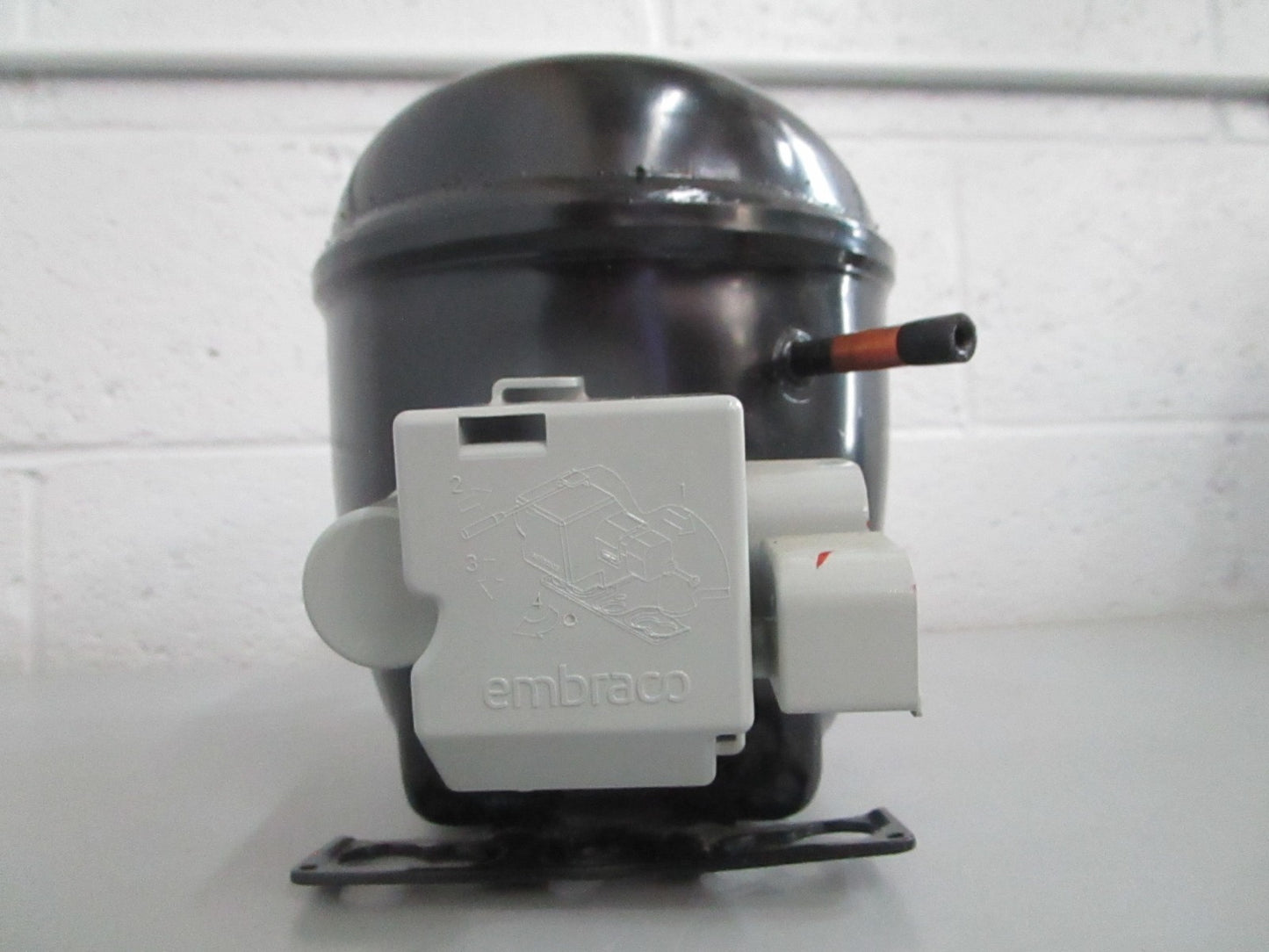 *NEW OEM* 0820 Electrolux Compressor Kit 5304475102