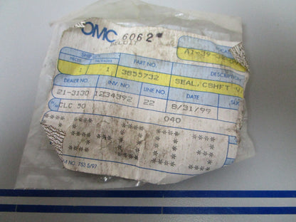 *NEW OEM* 0810 OMC Johnson Evinrude Crankshaft Seal 3855732