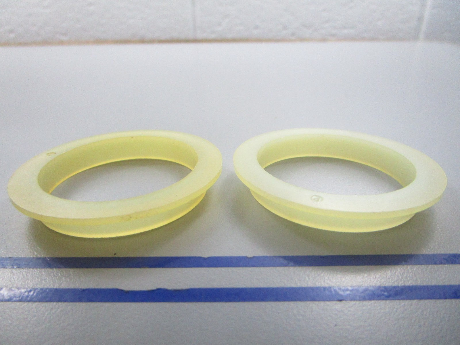 NEW OEM (LOT OF 2) 309966 0309966 OMC Johnson Evinrude Thrust Washer 0810