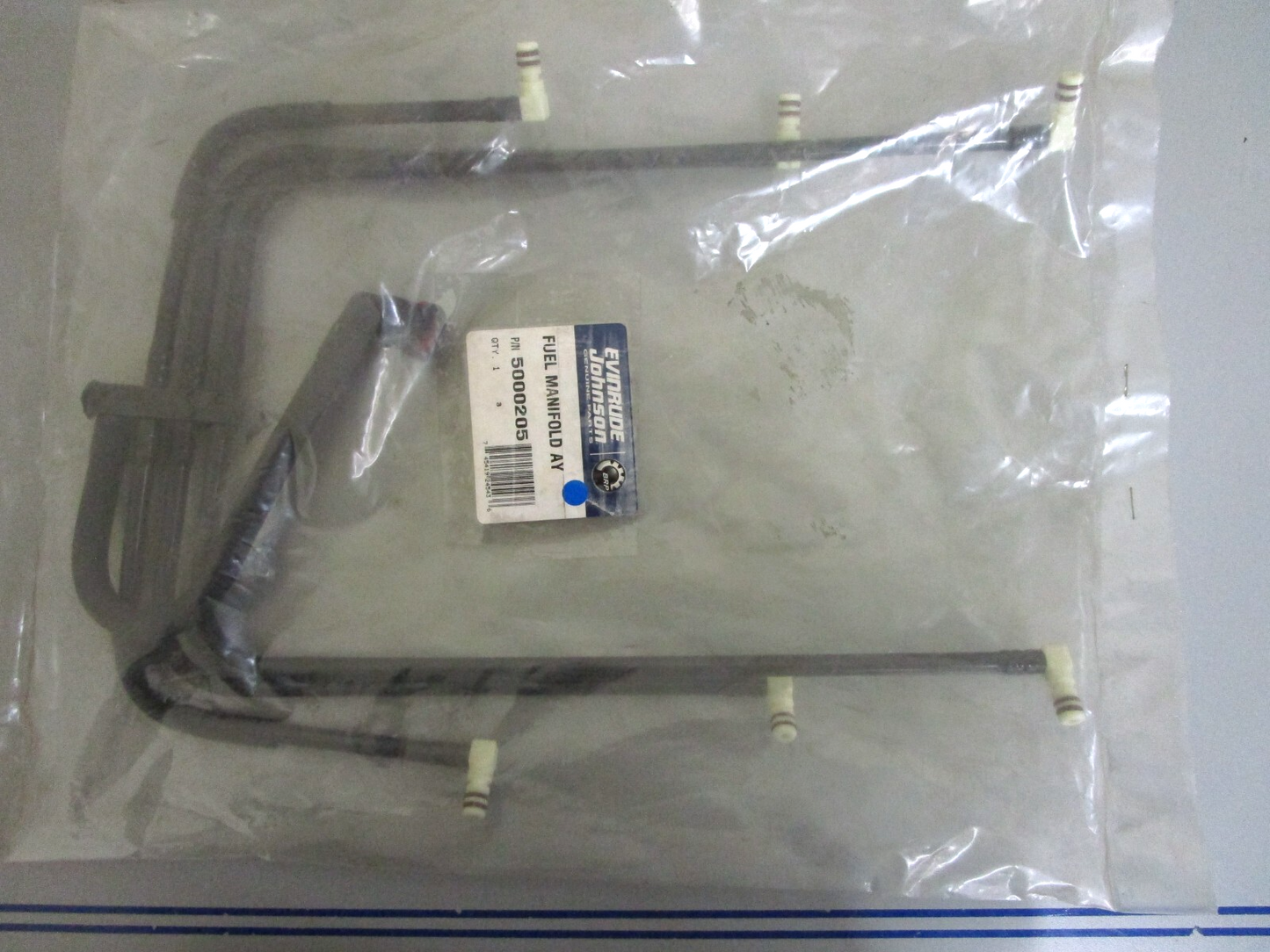*NEW OEM* 0820 OMC Johnson Evinrude Fuel Manifold Ay 5000205