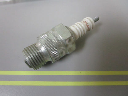 *NEW* 0810 Champion Spark Plug D-21
