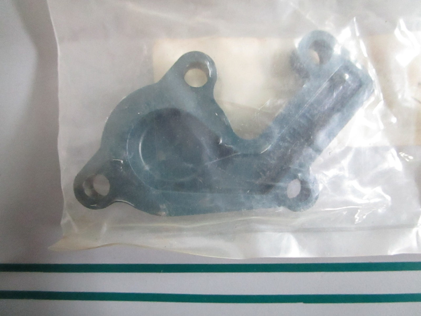 NEW OEM 682-12413-00-9M Yamaha Thermostat Cover 0820