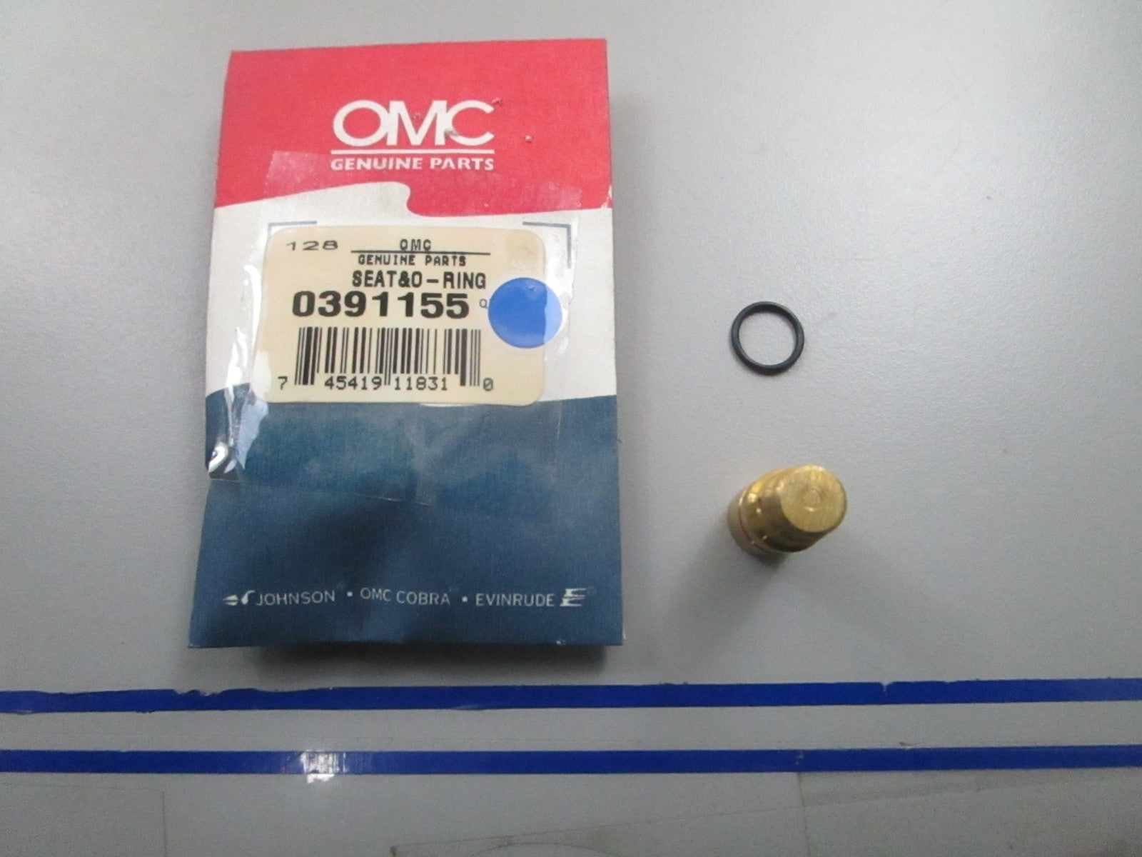 *NEW OEM* 0810 OMC Johnson Evinrude Seat & O-Ring 391155 0391155