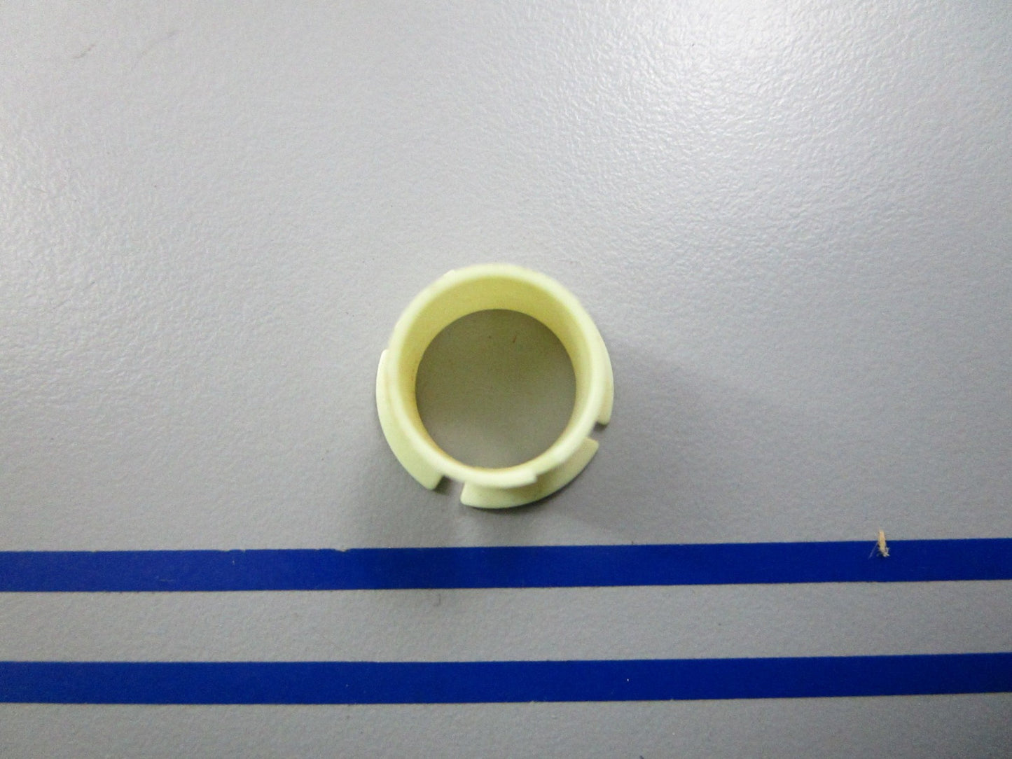 NEW OEM 312708 0312708 OMC Johnson Evinrude Shift Rod Bushing 0810