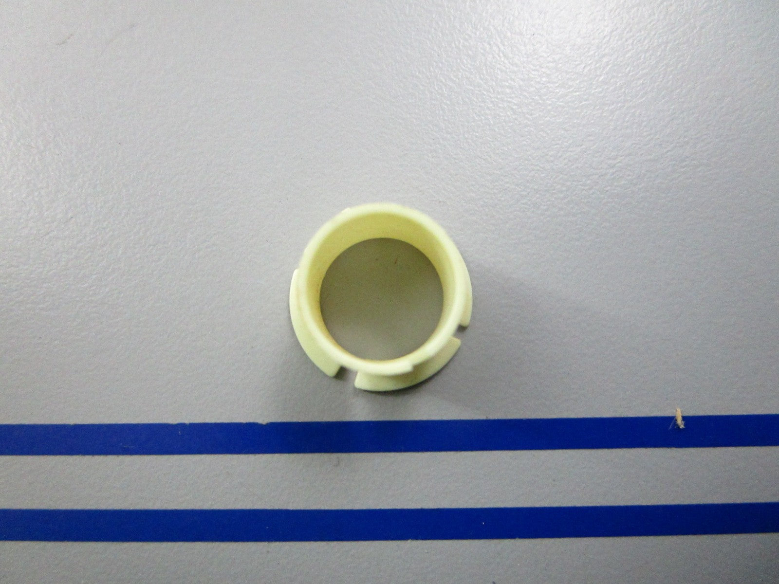 NEW OEM 312708 0312708 OMC Johnson Evinrude Shift Rod Bushing 0810