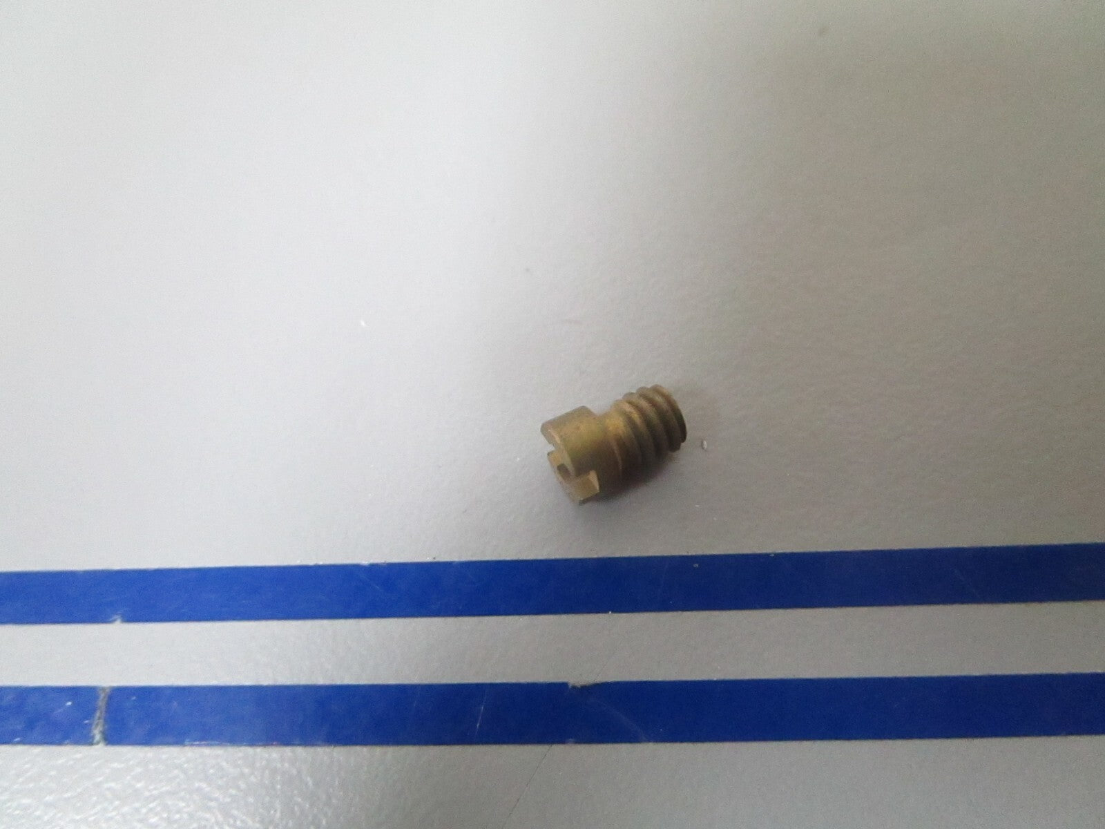 *NEW OEM* 0810 OMC Johnson Evinrude .042 Orifice (42) 325829 0325829