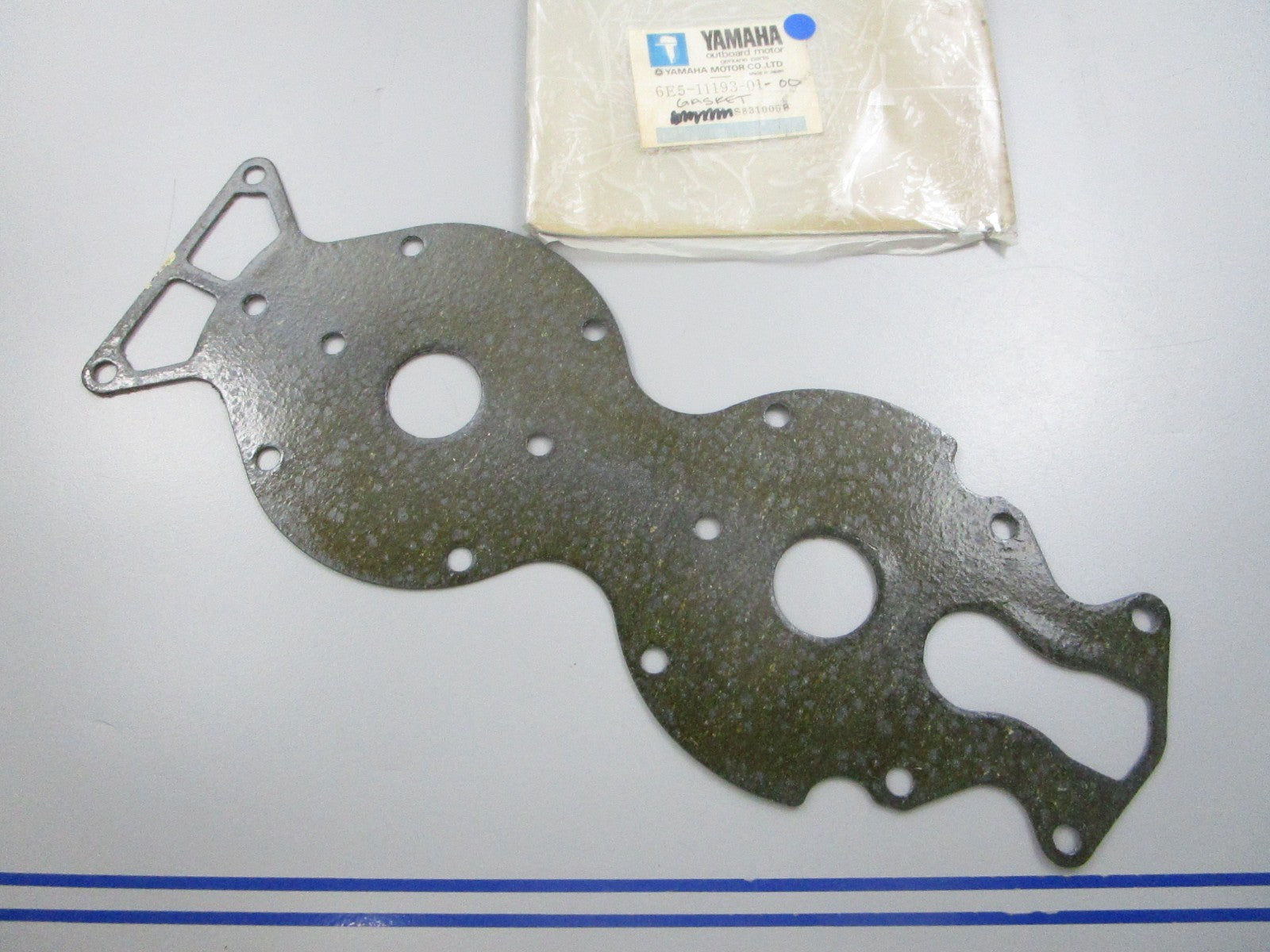 NEW OEM 6E5-11193-01-00 Yamaha Gasket 0810
