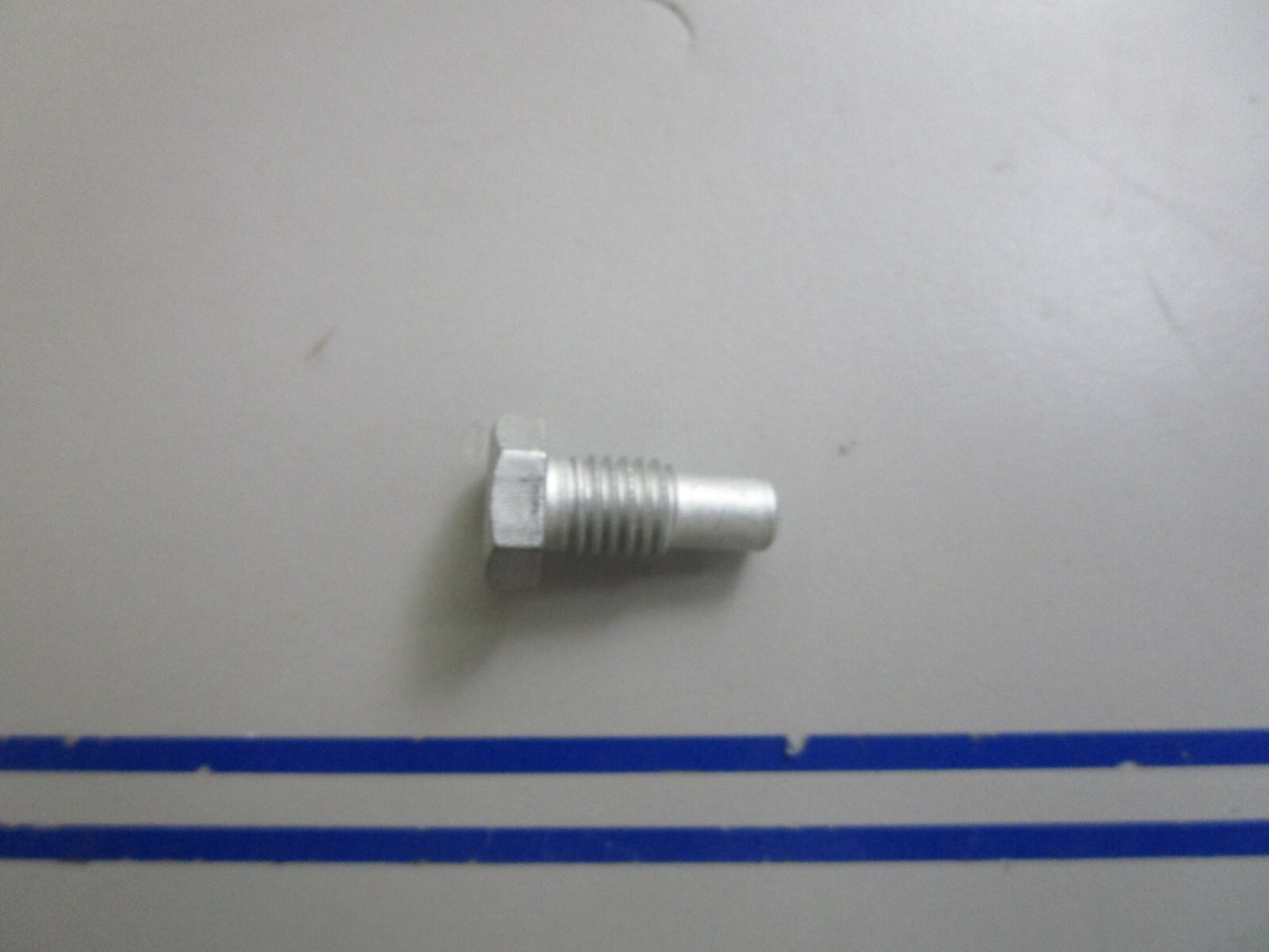 *NEW OEM* 0810 Yamaha Bolt 90109-08M01-00