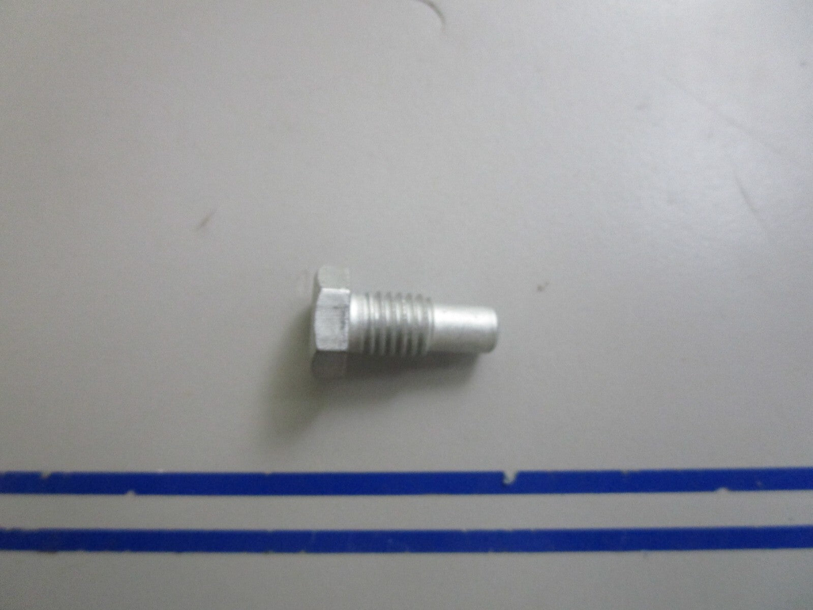 *NEW OEM* 0810 Yamaha Bolt 90109-08M01-00