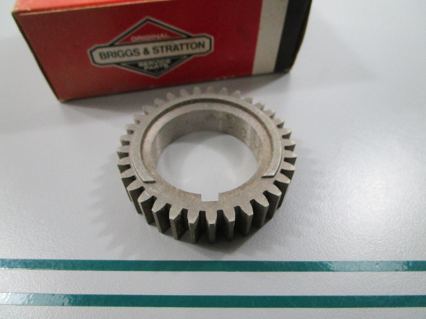 NEW OEM 261196 Briggs & Stratton Timing Gear 0810