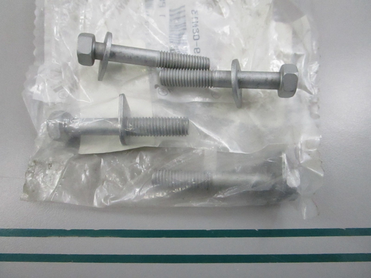 NEW OEM (LOT OF 4) 90119-08M13-00 Yamaha Bolt 0810