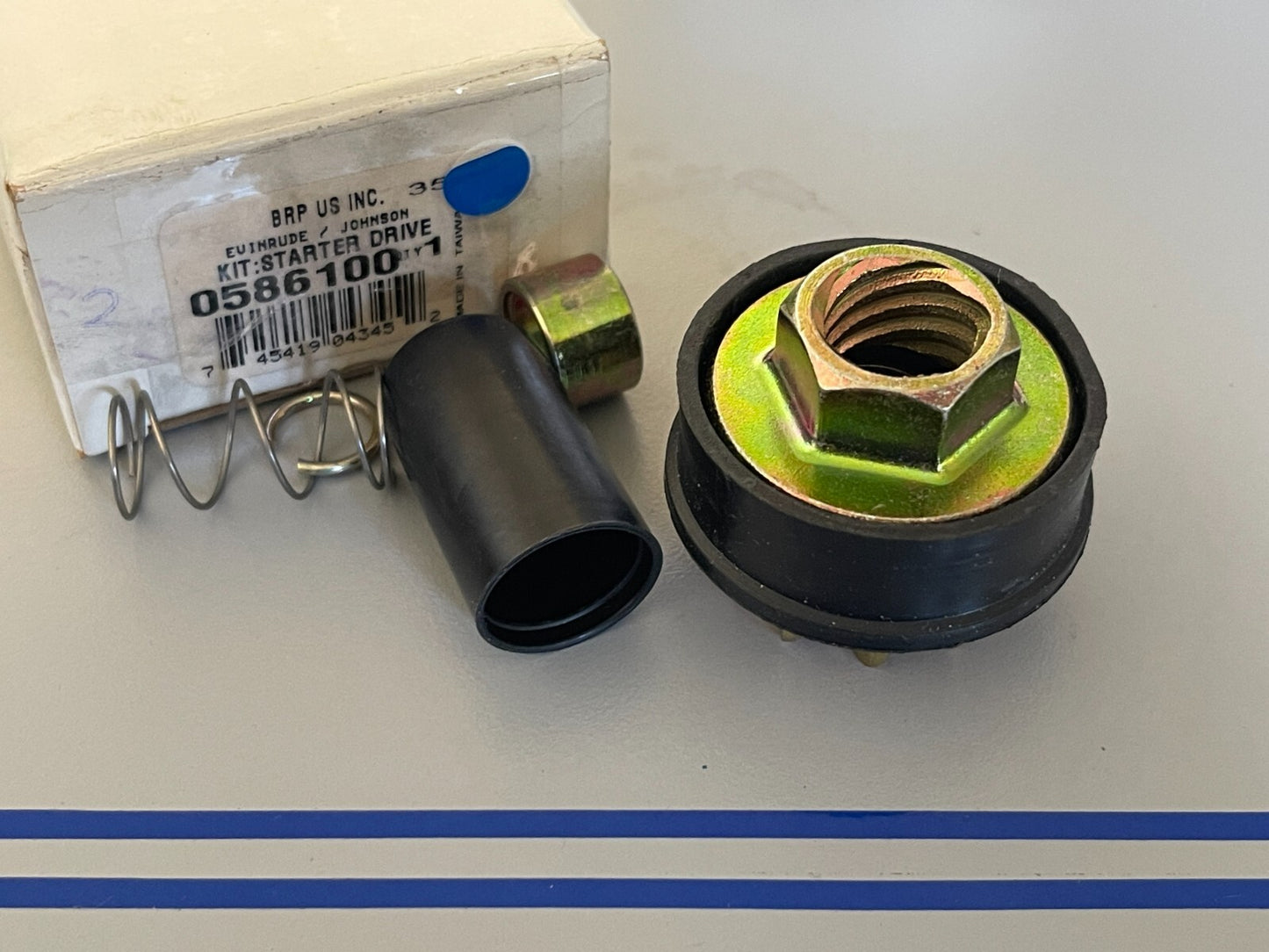 *NEW OEM* 0810 OMC Johnson Evinrude Starter Drive Kit 586100 0586100