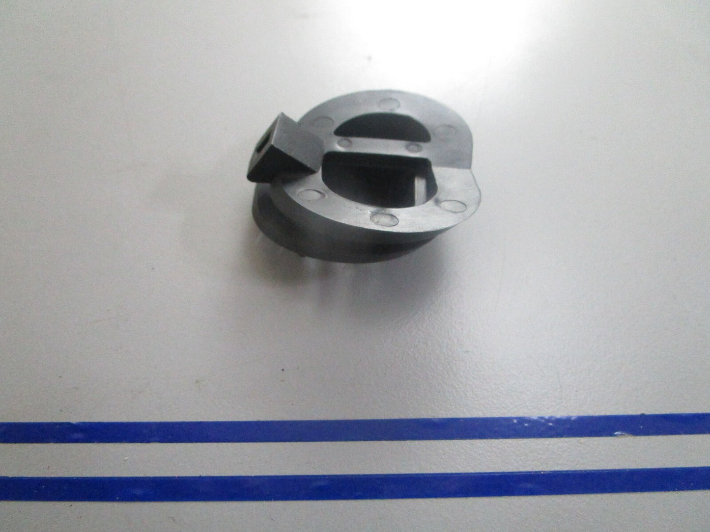 *NEW OEM* 0810 OMC Johnson Evinrude Grommet 441209 0441209