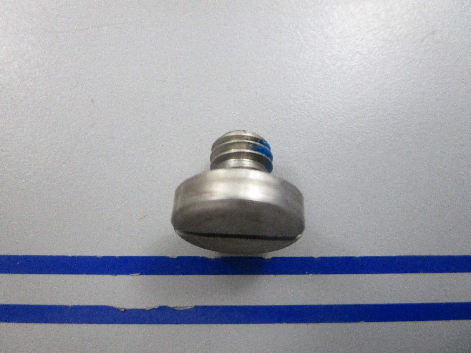 NEW OEM 912349 0912349 OMC Johnson Evinrude Plug 0810