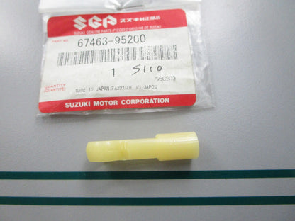 NEW OEM 67463-95200 Suzuki Throttle Connector 0810