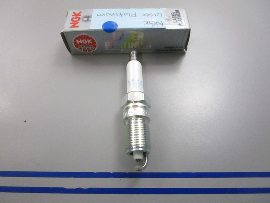 NEW PZTR5A-15 NGK Laser Platinum Spark Plug 0810