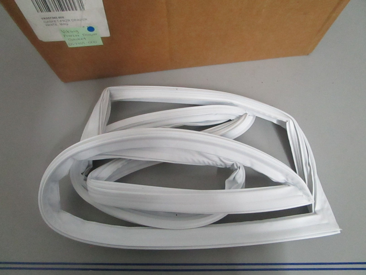 NEW OEM 057355-000 VK057355-000 Viking Freezer Drawer Gasket 0820
