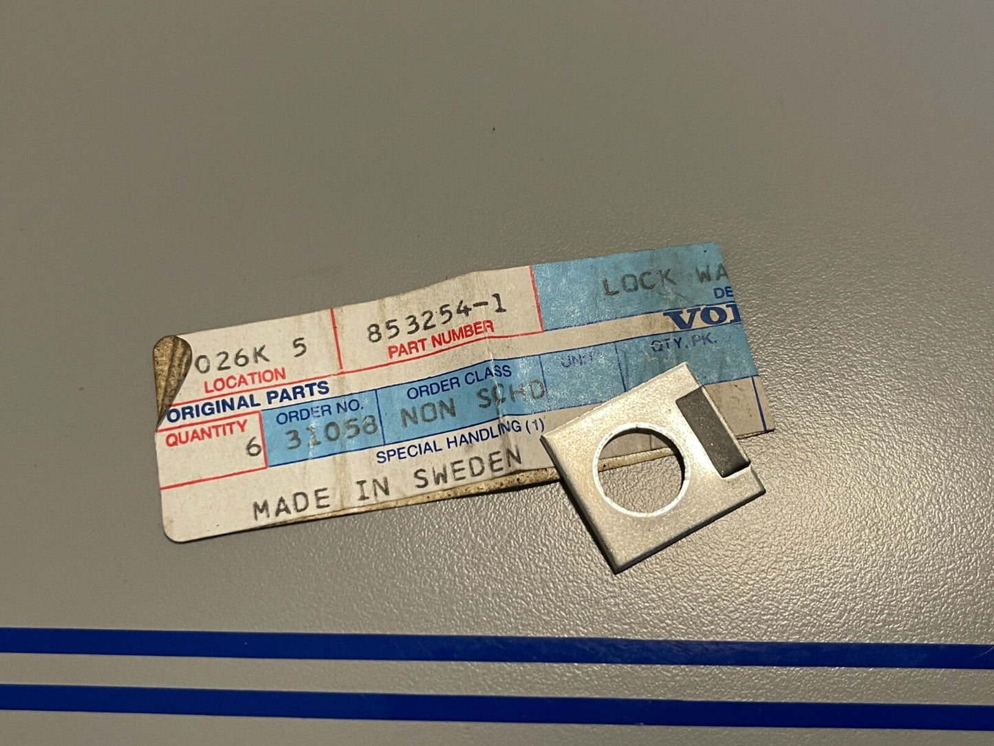 *NEW OEM* 0810 Volvo Penta Striker Plate 853254