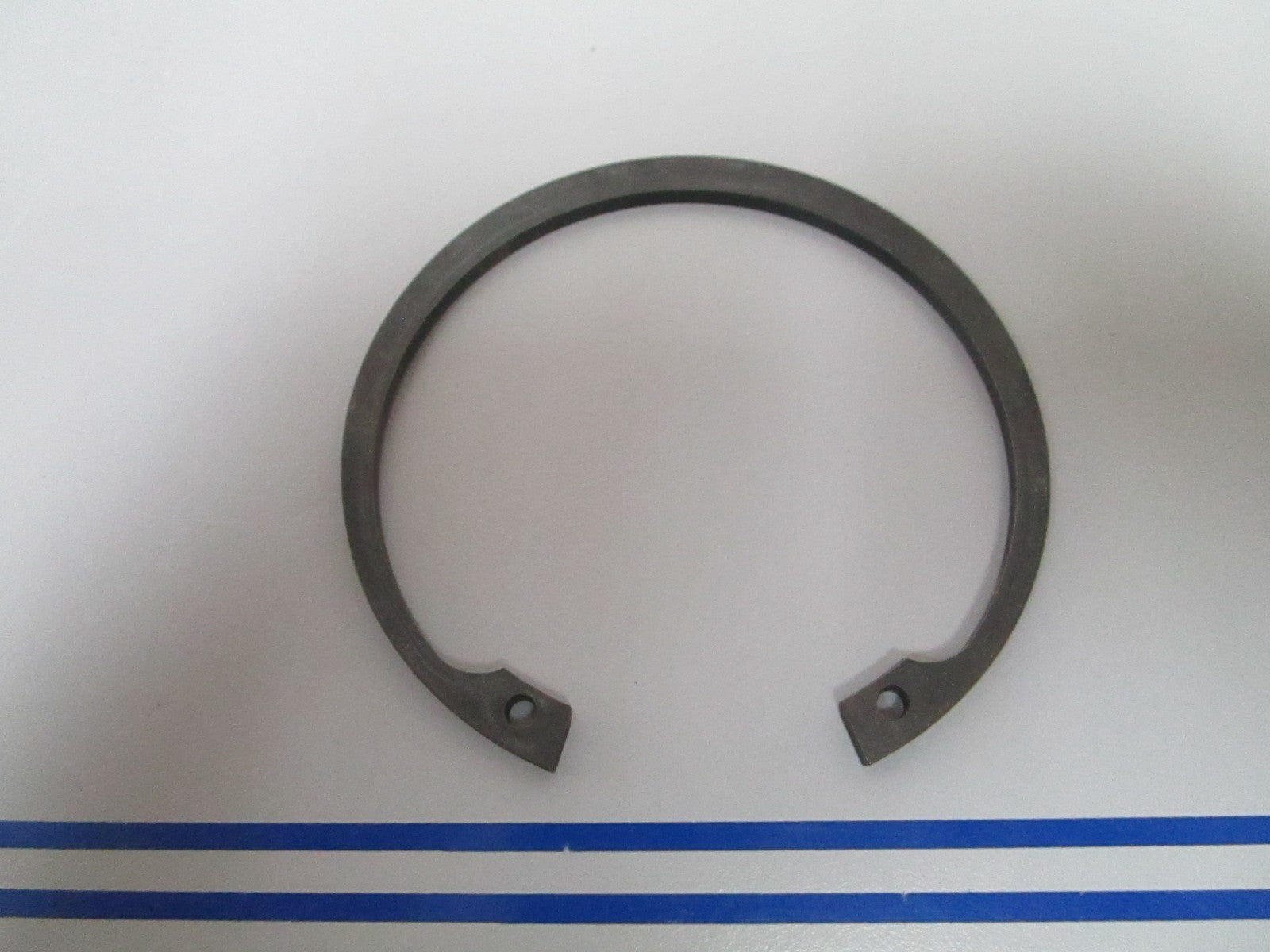 NEW OEM 320309 0320309 OMC Johnson Evinrude Retainer Ring 0810