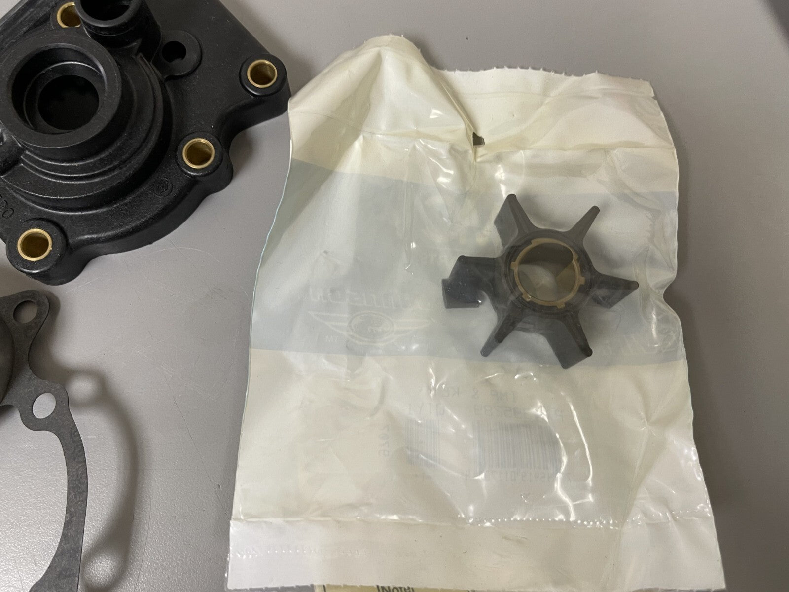 *NEW OEM* 0670 Johnson Evinrude Water Pump Kit 0437907 437907