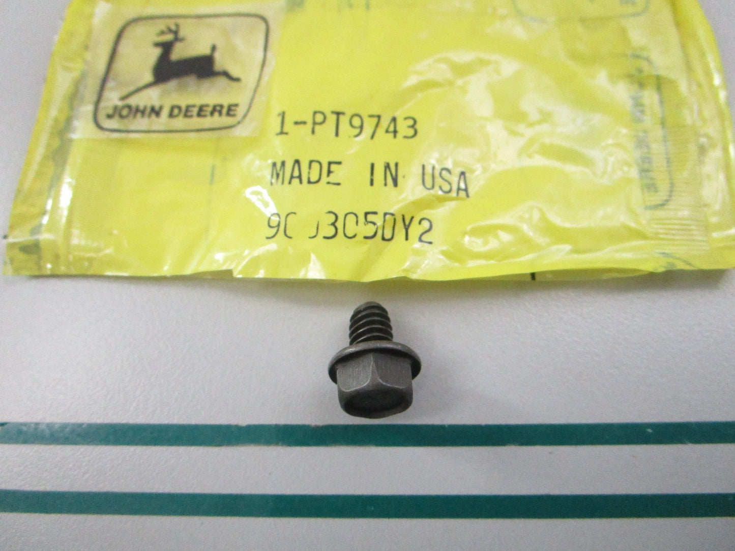 NEW OEM PT9743 John Deere Bolt 0810