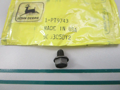 NEW OEM PT9743 John Deere Bolt 0810