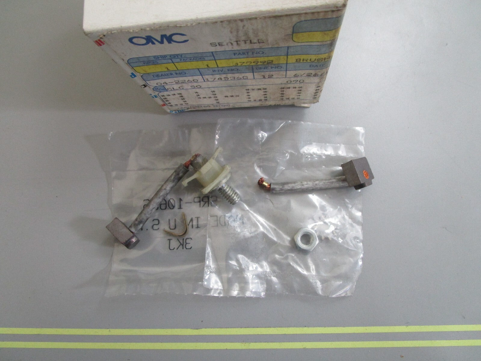 *NEW OEM* 0820 OMC Johnson Evinrude Brush Set 379992 0379992